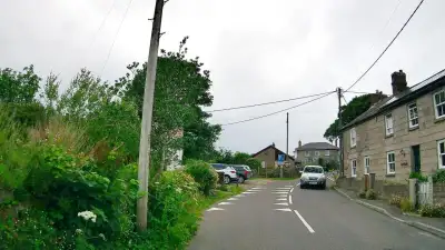 Yielding at Narrow Junction thumbnail