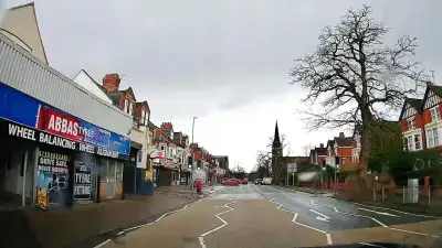 Van Pulling Out from the Right thumbnail