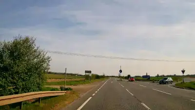 Illegal Overtaking on Hatched Markings thumbnail